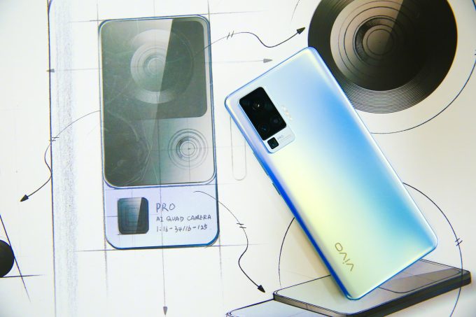揭秘vivo X200：自研AI影像芯片V3引领影像革命