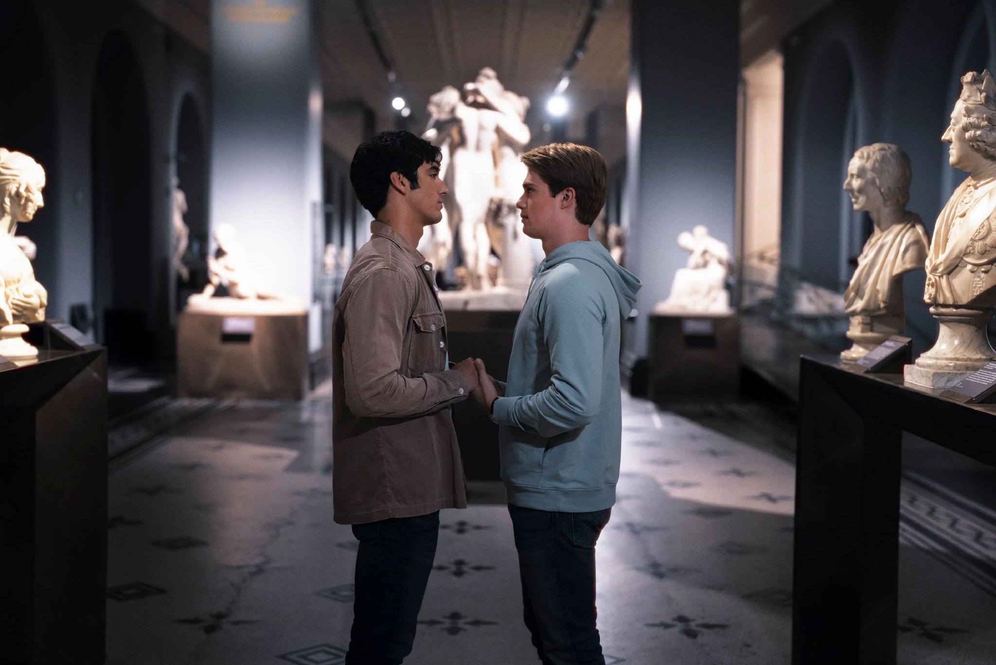 《星条红与皇室蓝：探索LGBTQ+浪漫喜剧的新边界》