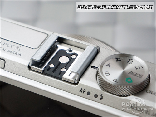 尼康Coolpix Watch推出全新升级:AI滤镜引领摄影新潮流